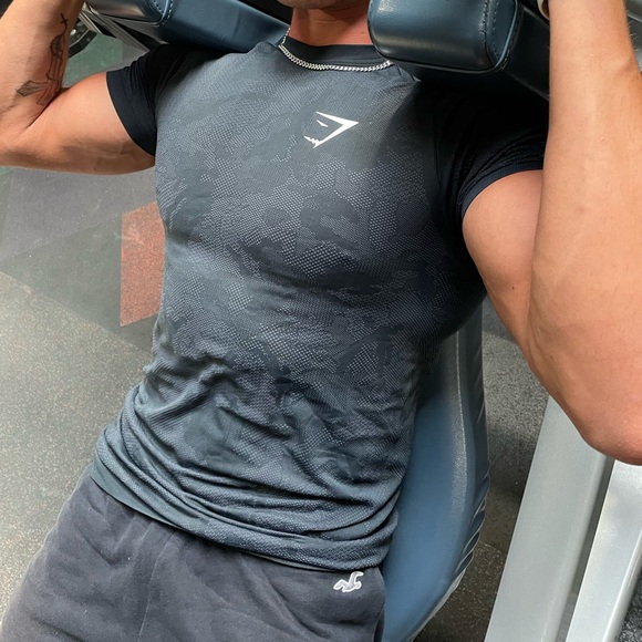 GYMSHARK MEN CAMO BLACK WORKOUT GYM BODYBUILDING BODYBUILDER T SHIRT ATHLETE GUY - Picture 2 of 16